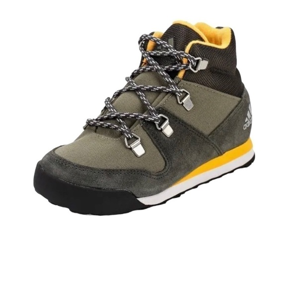 adidas Other - Adidas Snowpitch Green Gold  High Top Sneaker Hiker Grip  Men’s  Big Kid 5.5